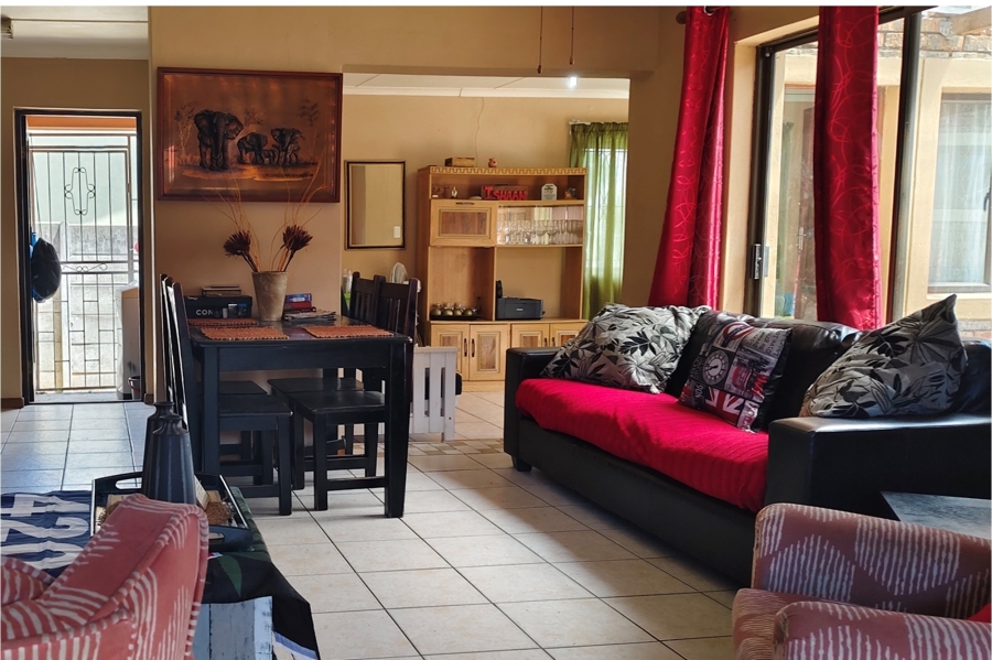 3 Bedroom Property for Sale in Pacaltsdorp Western Cape